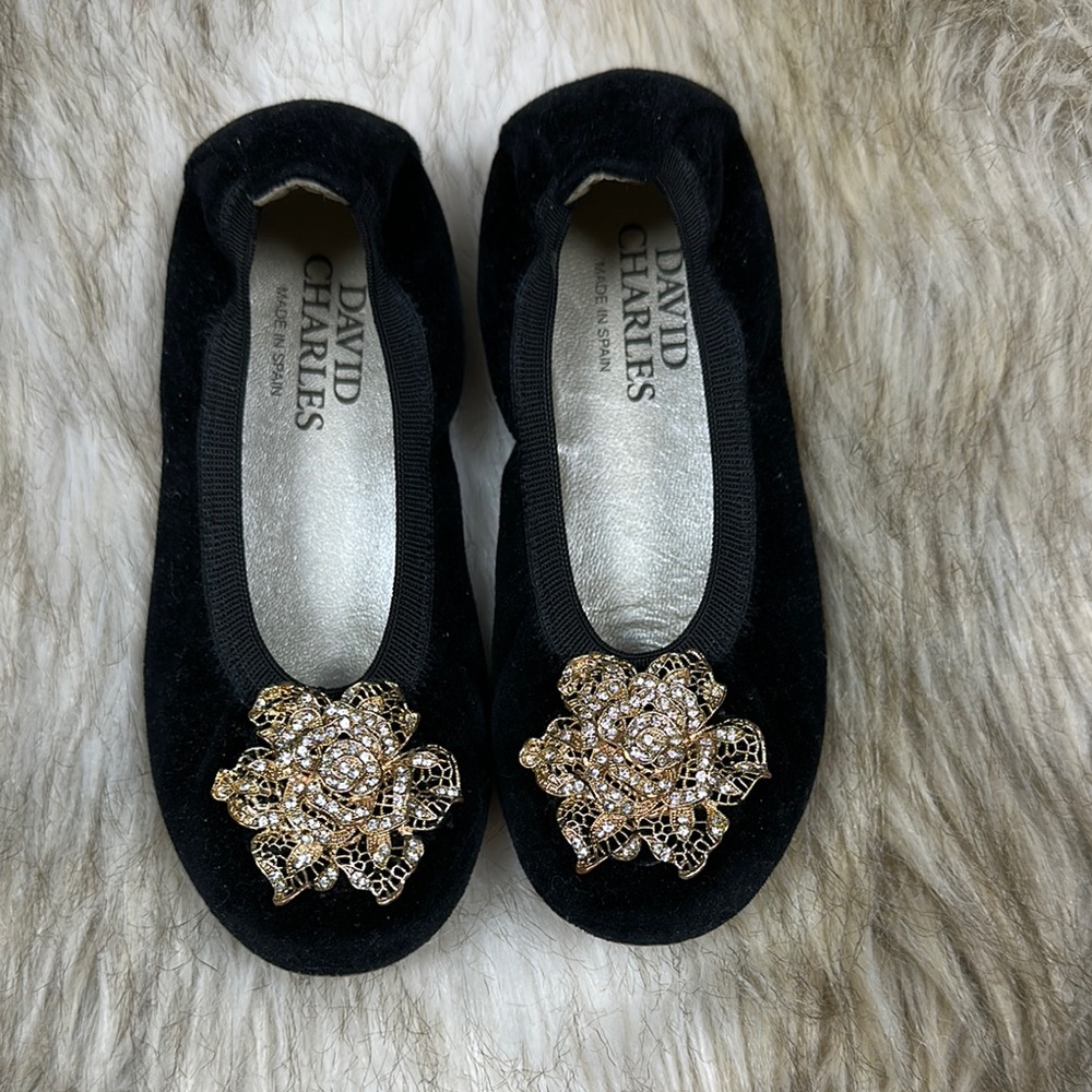 David Charles Girls Black Velvet Flats Sz 29 Gold Dress Shoes Designer